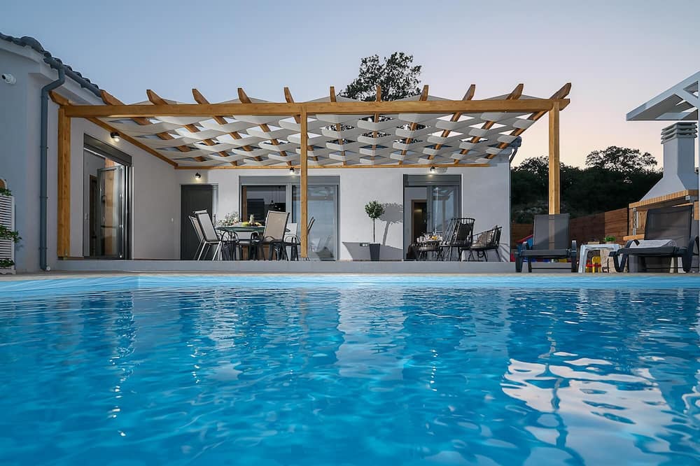 Photo of Outdoor in Monopari