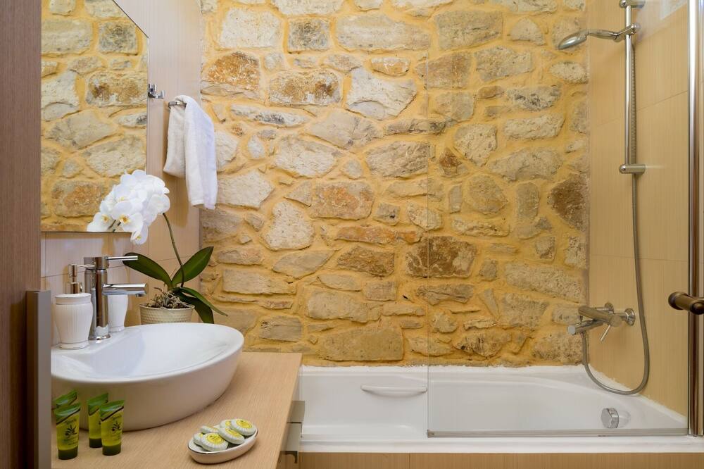 Photo of Bathroom in Maheri