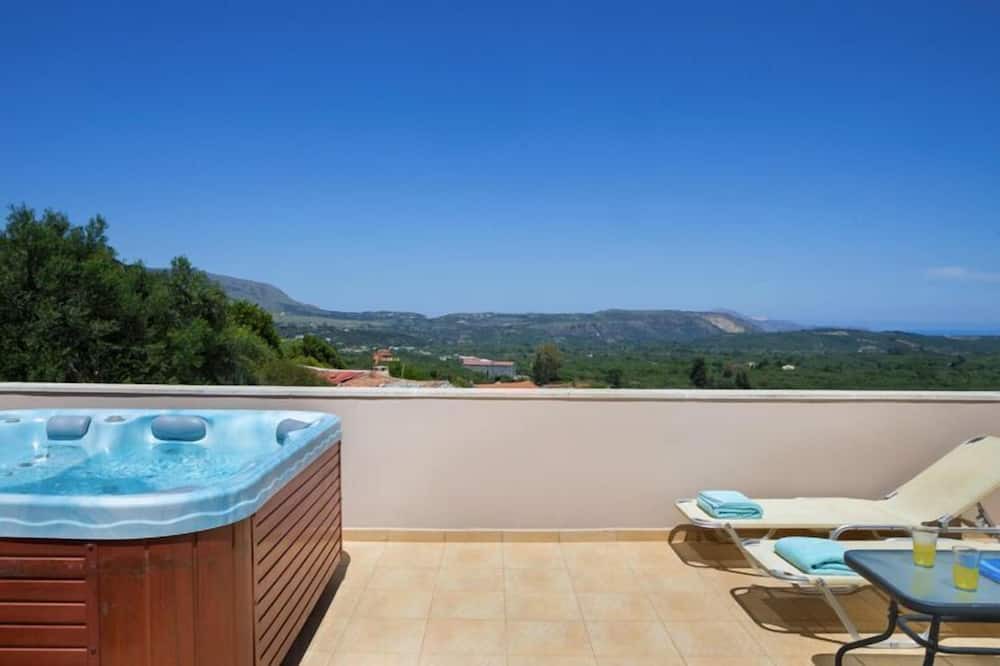 Photo of Outdoor in Maheri