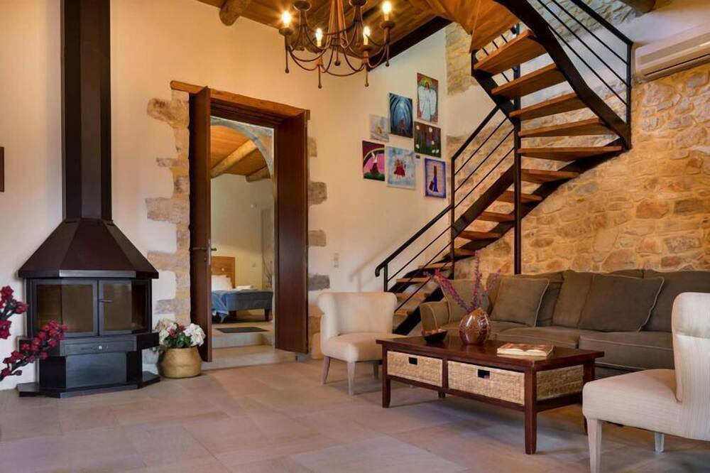 Photo of Livingroom in Maheri