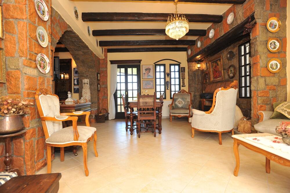 Photo of Livingroom in Kato Korakiana