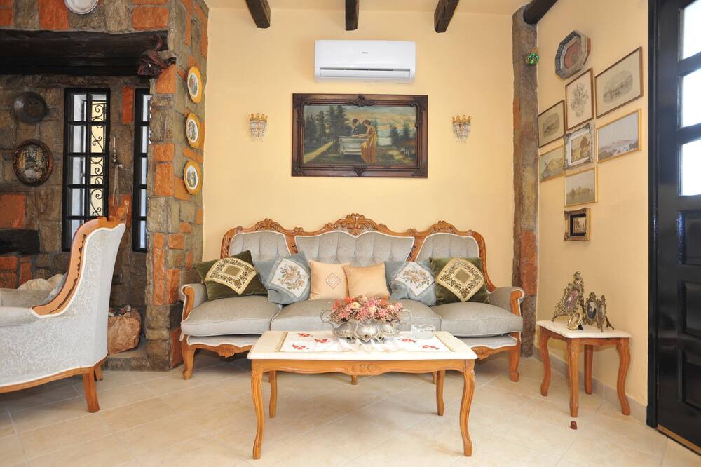 Photo of Livingroom in Kato Korakiana