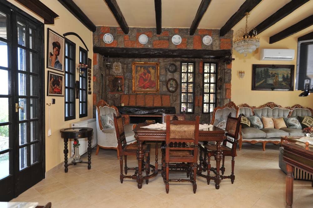Photo of Livingroom in Kato Korakiana