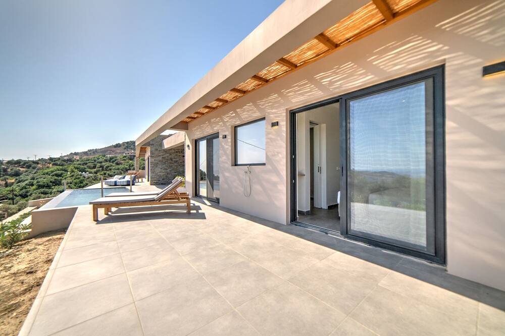 Photo of Patio Balcony in Mariou