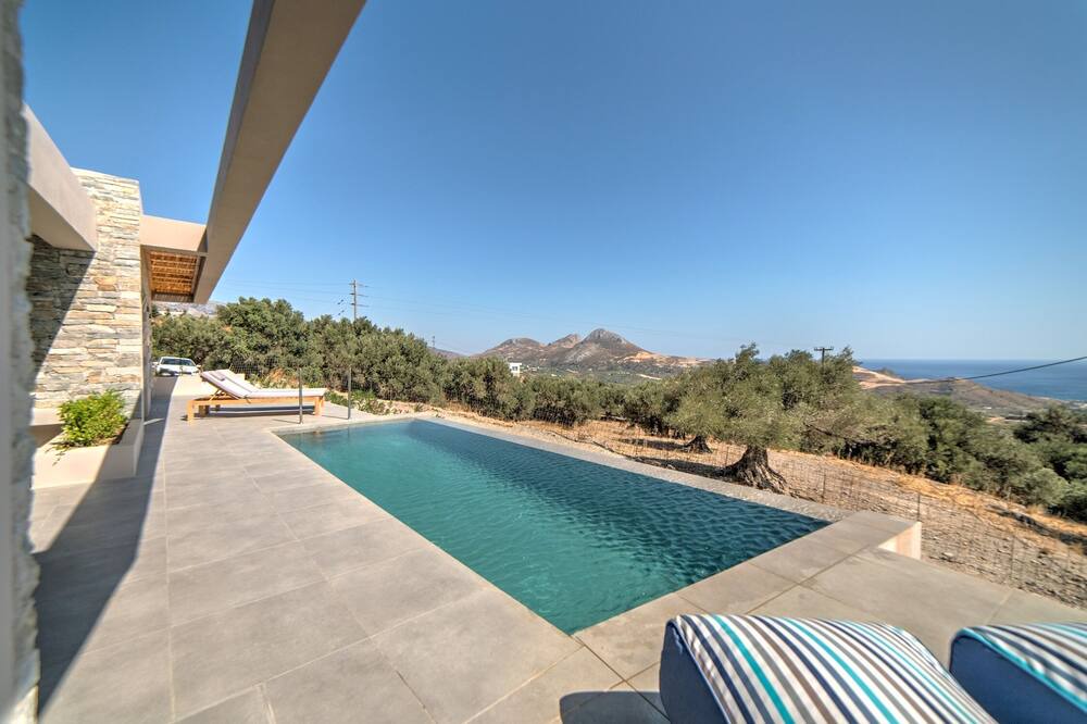 Photo of Outdoor in Mariou