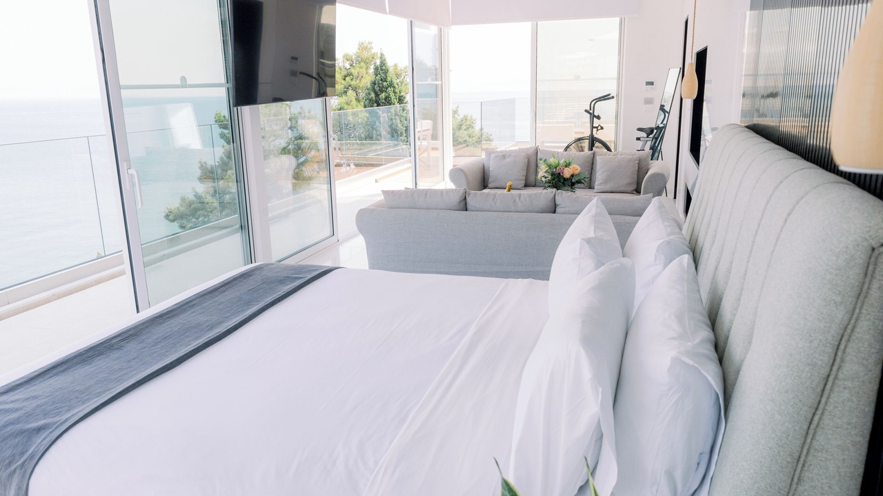 Photo of Bedroom in Petaleia