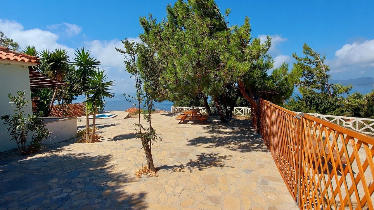 Photo of Patio Balcony in Koumeika
