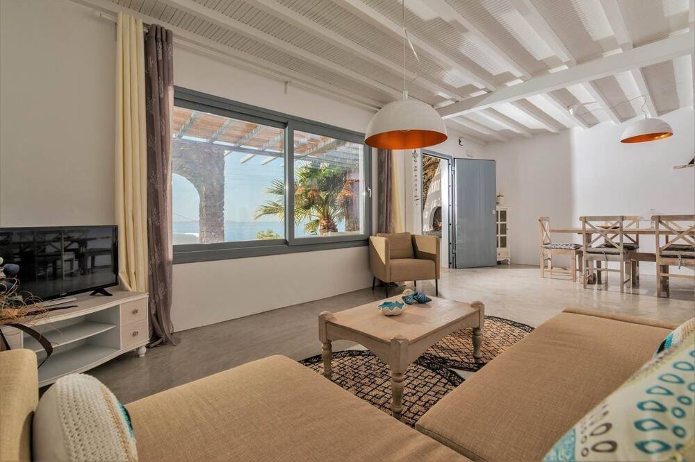Photo of Livingroom in Houlakia