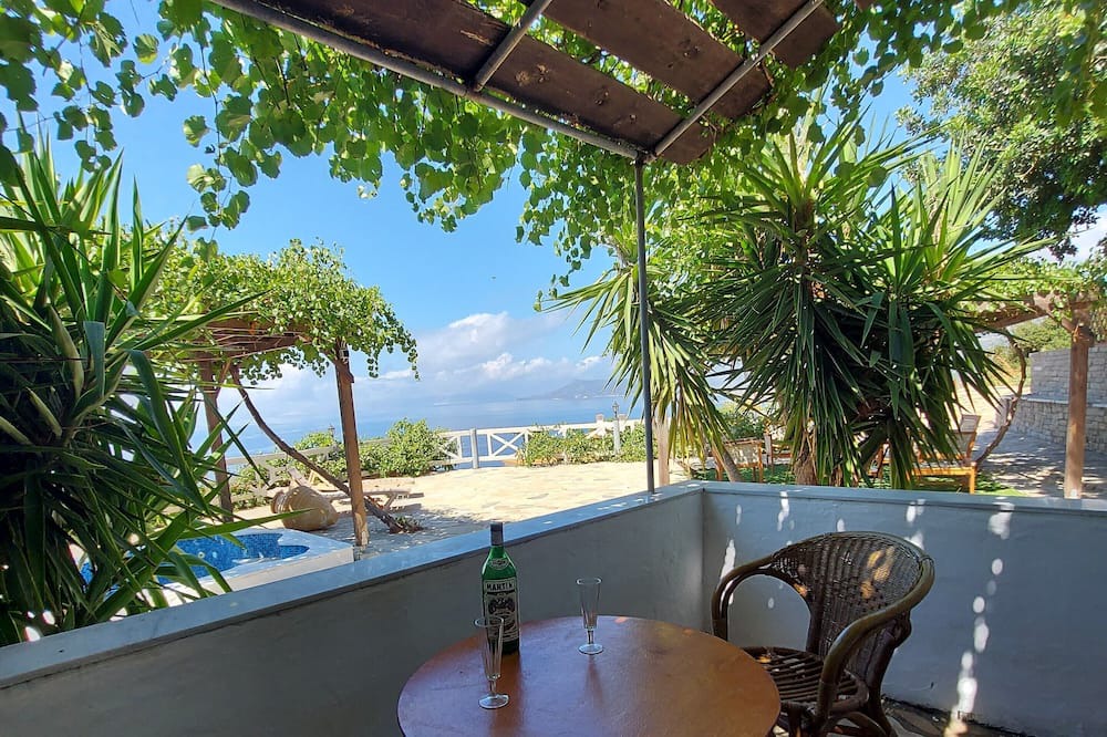 Photo of Patio Balcony in Koumeika