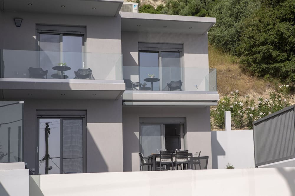 Photo of Outdoor in Apolpaina
