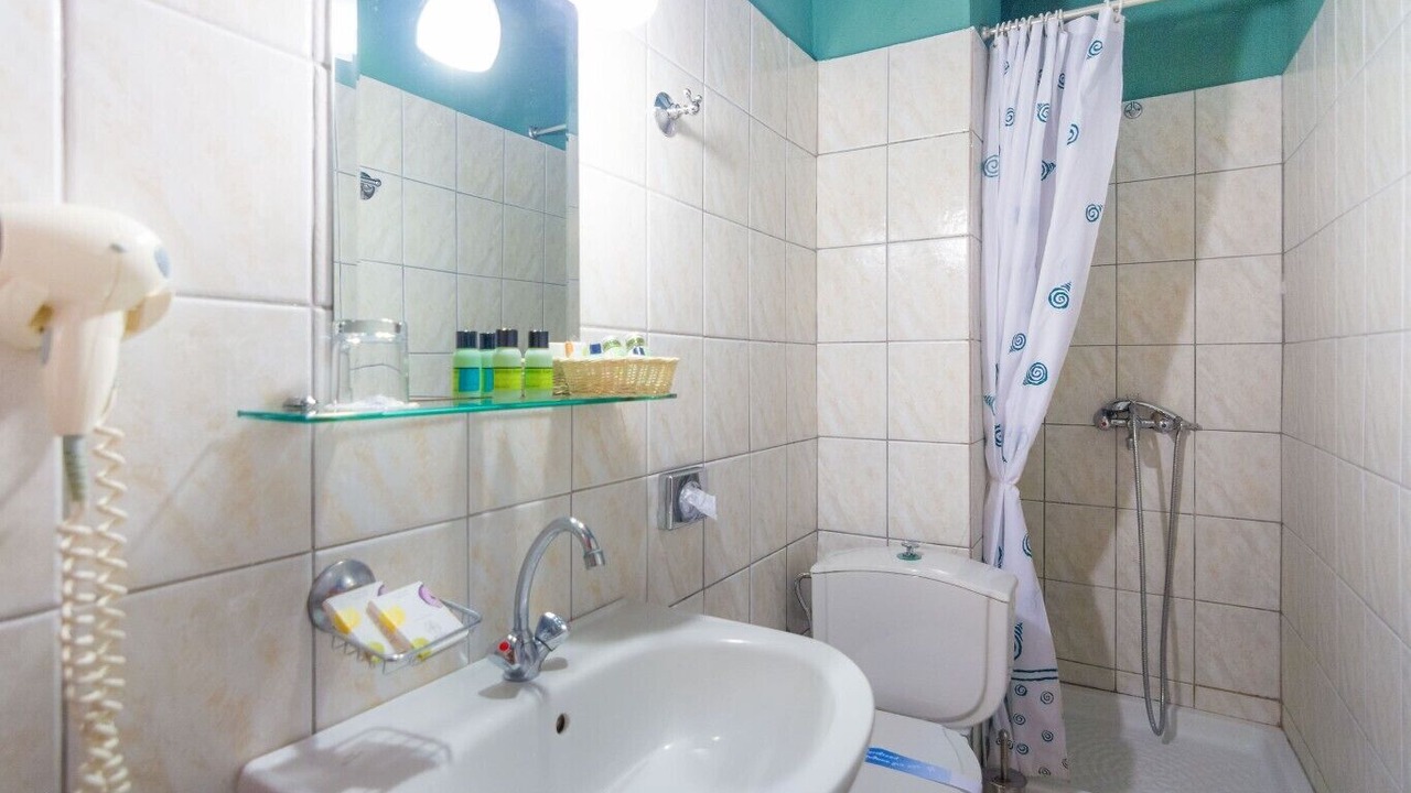 Photo of Bathroom in Maroneia-Sapes
