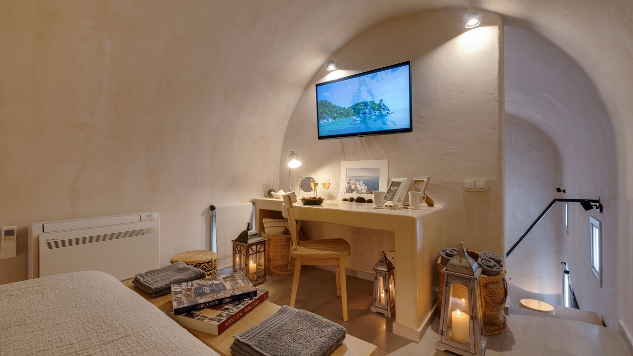 Photo of Bedroom in Messaria