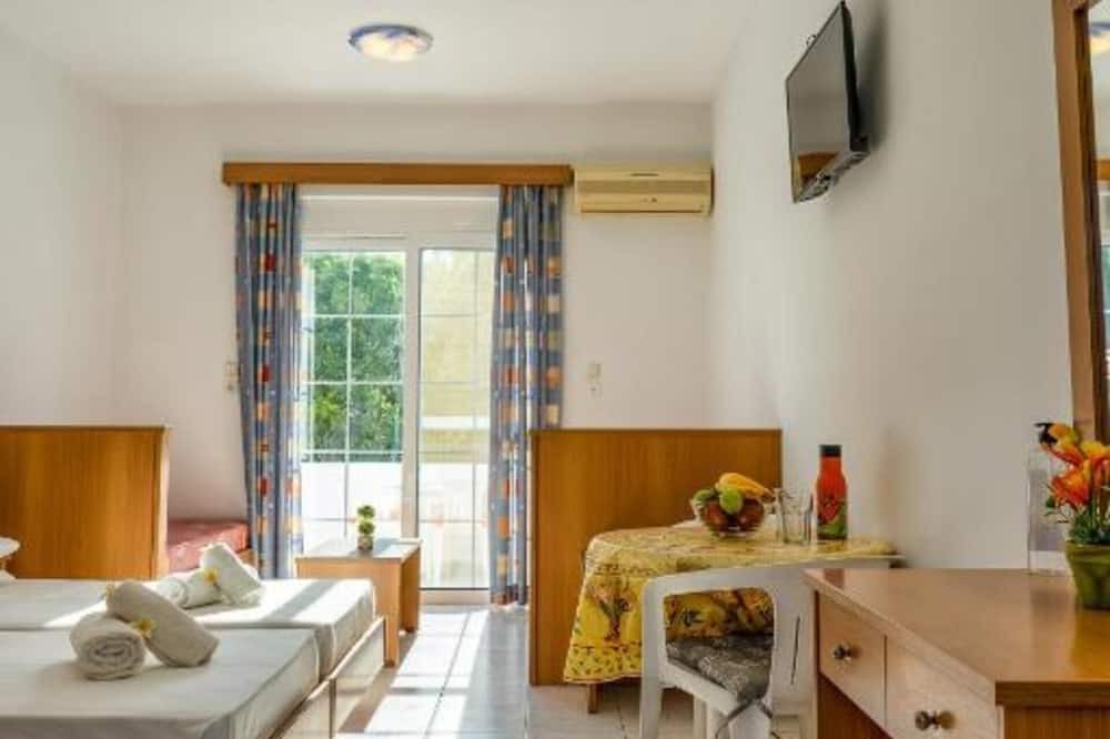 Photo of Bedroom in Asgourou