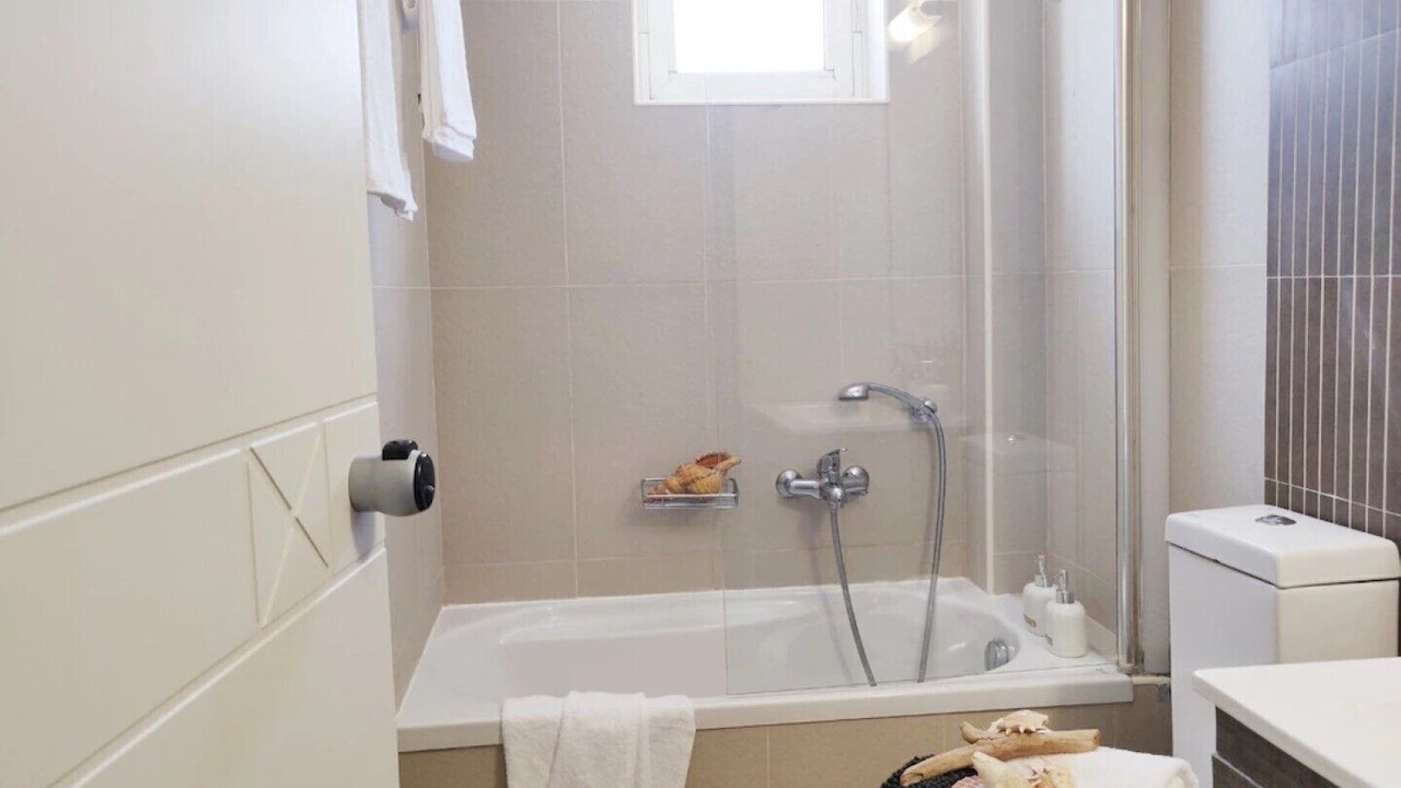 Photo of Bathroom in Platanes