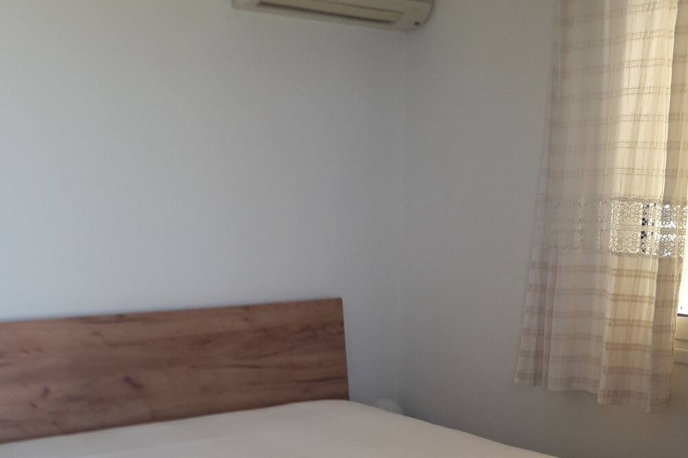 Photo of Bedroom in Platistomo