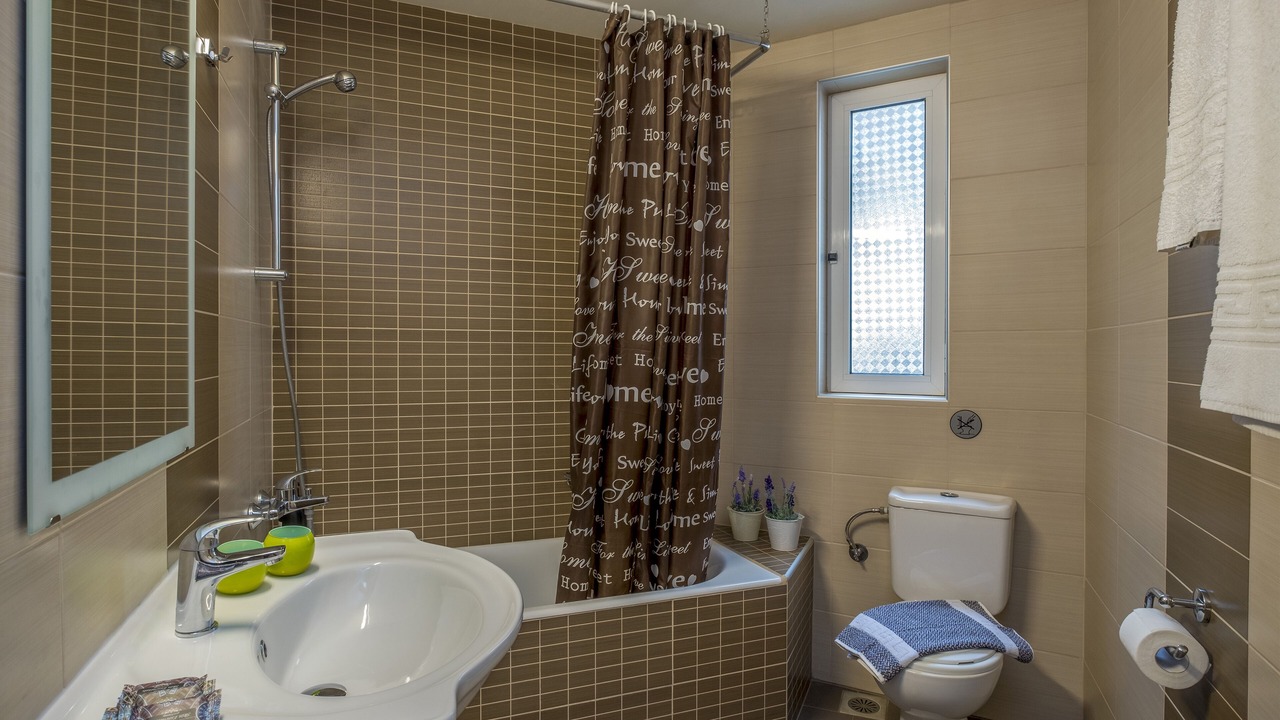 Photo of Bathroom in Makrys Tichos