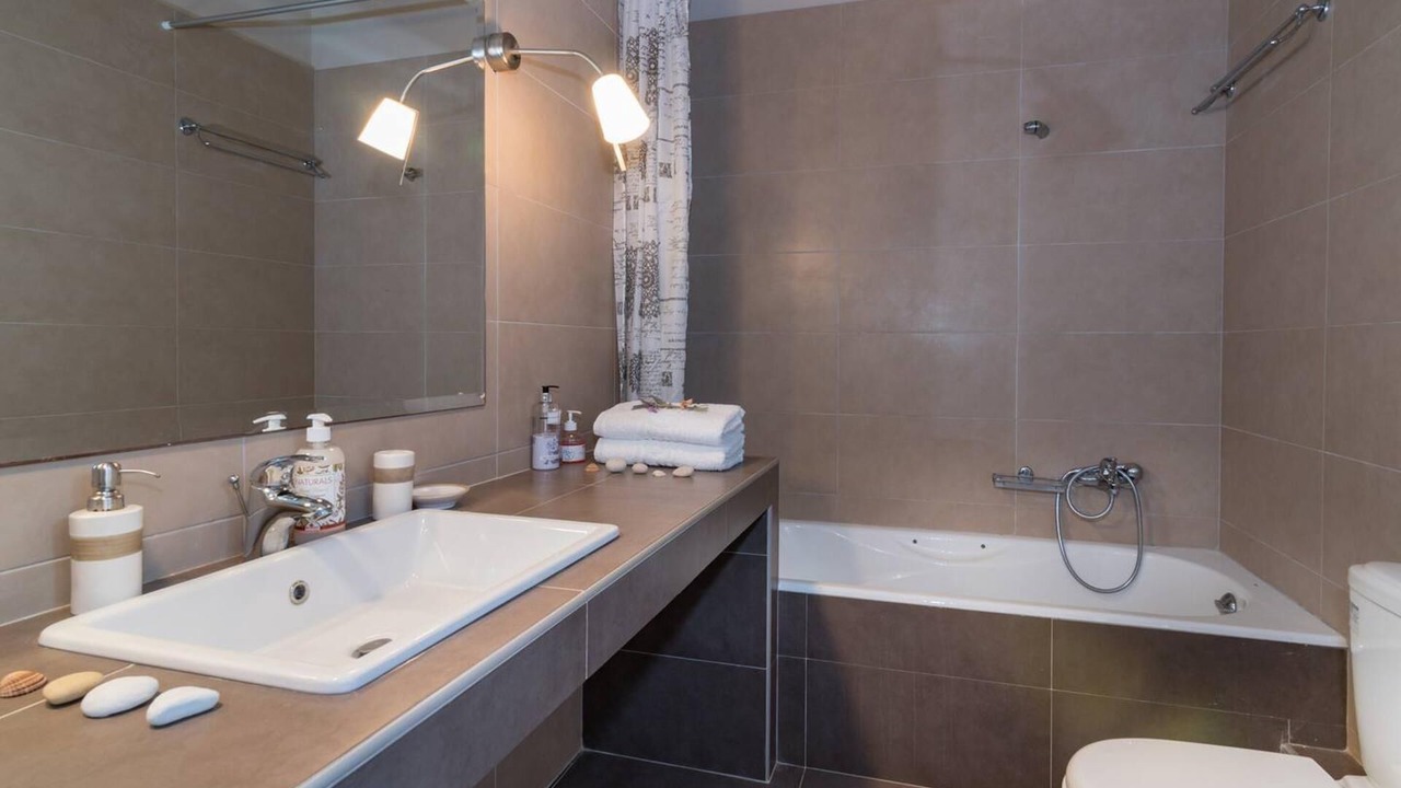 Photo of Bathroom in Romirion