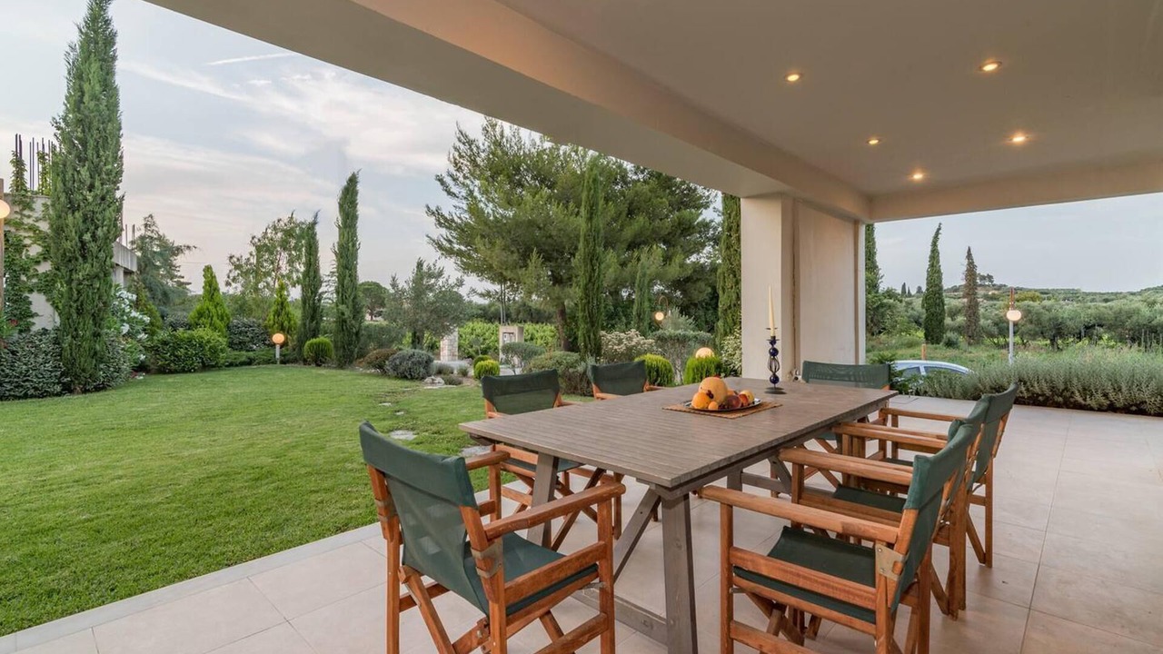 Photo of Patio Balcony in Romirion