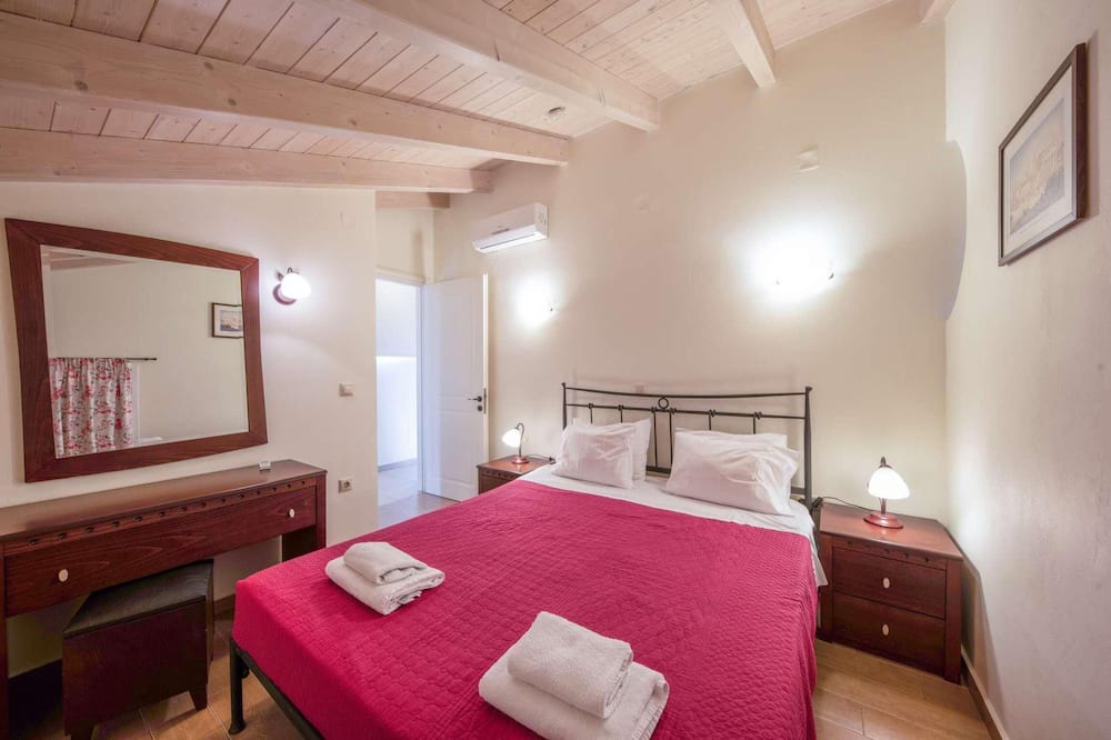 Photo of Bedroom in Almiros Beach