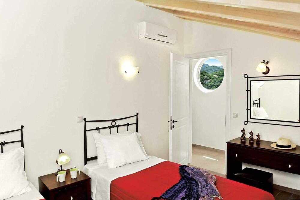 Photo of Bedroom in Almiros Beach