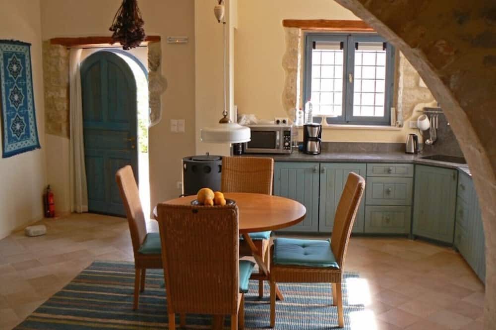 Photo of Kitchen in Faistos