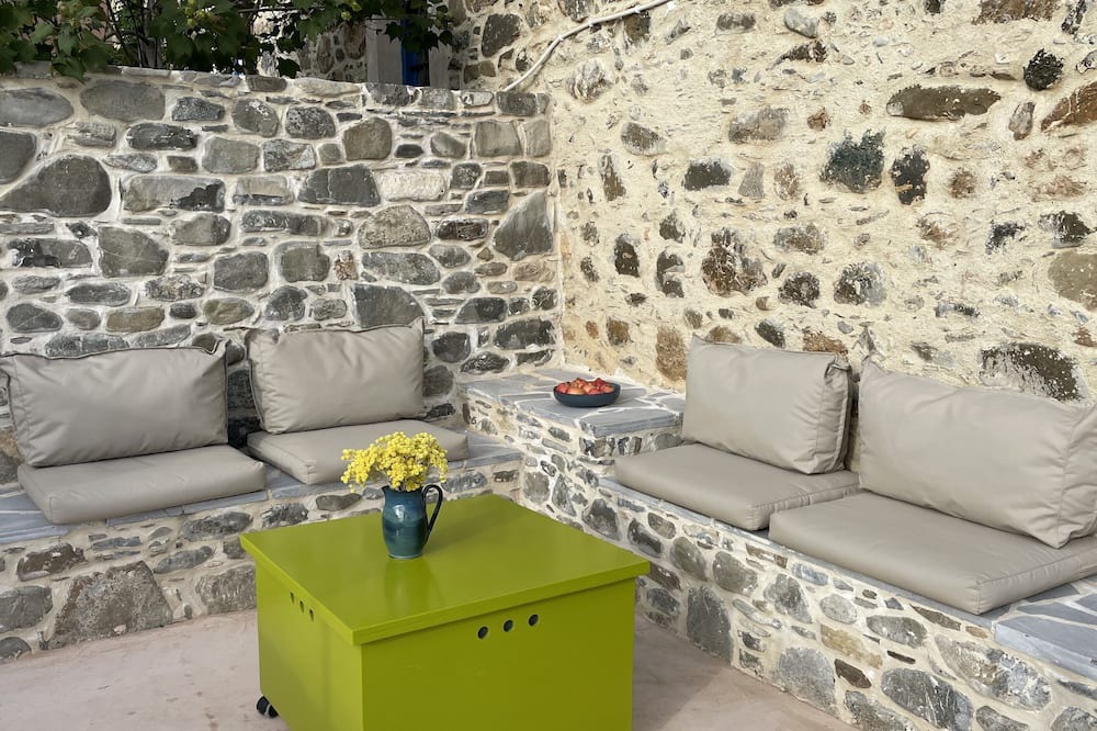 Photo of Livingroom in Faistos