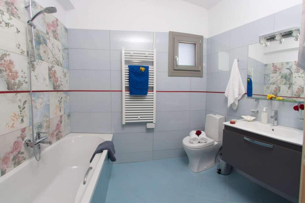 Photo of Bathroom in Aetos