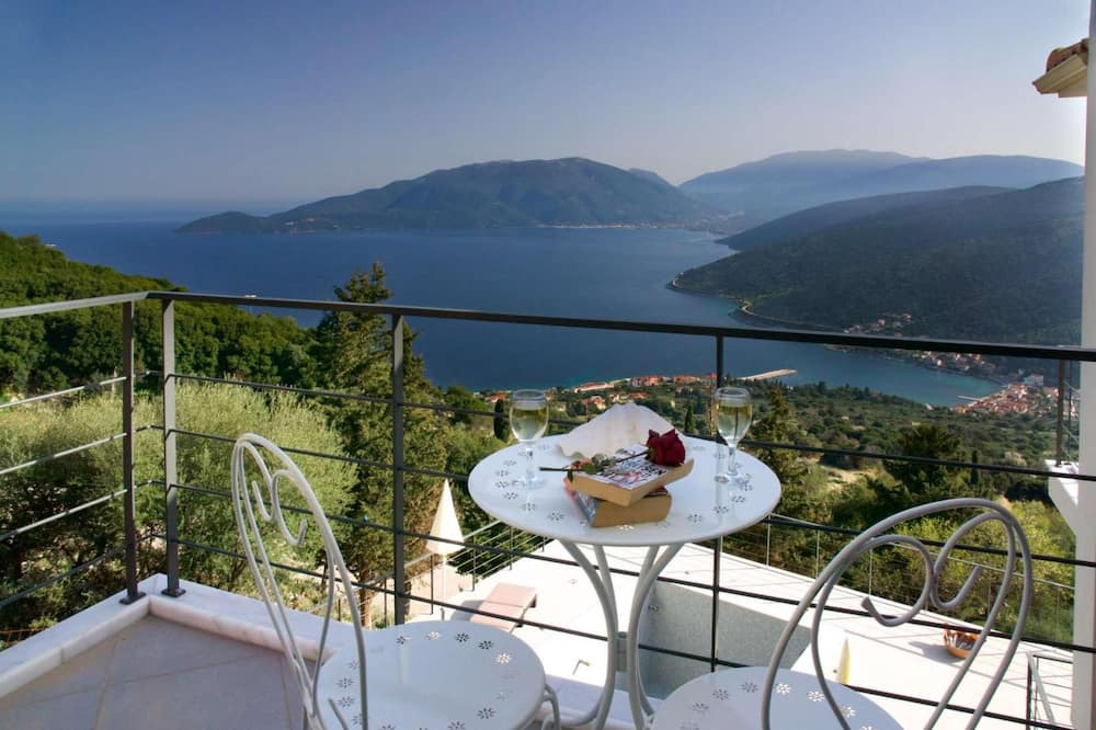 Photo of Patio Balcony in Aetos