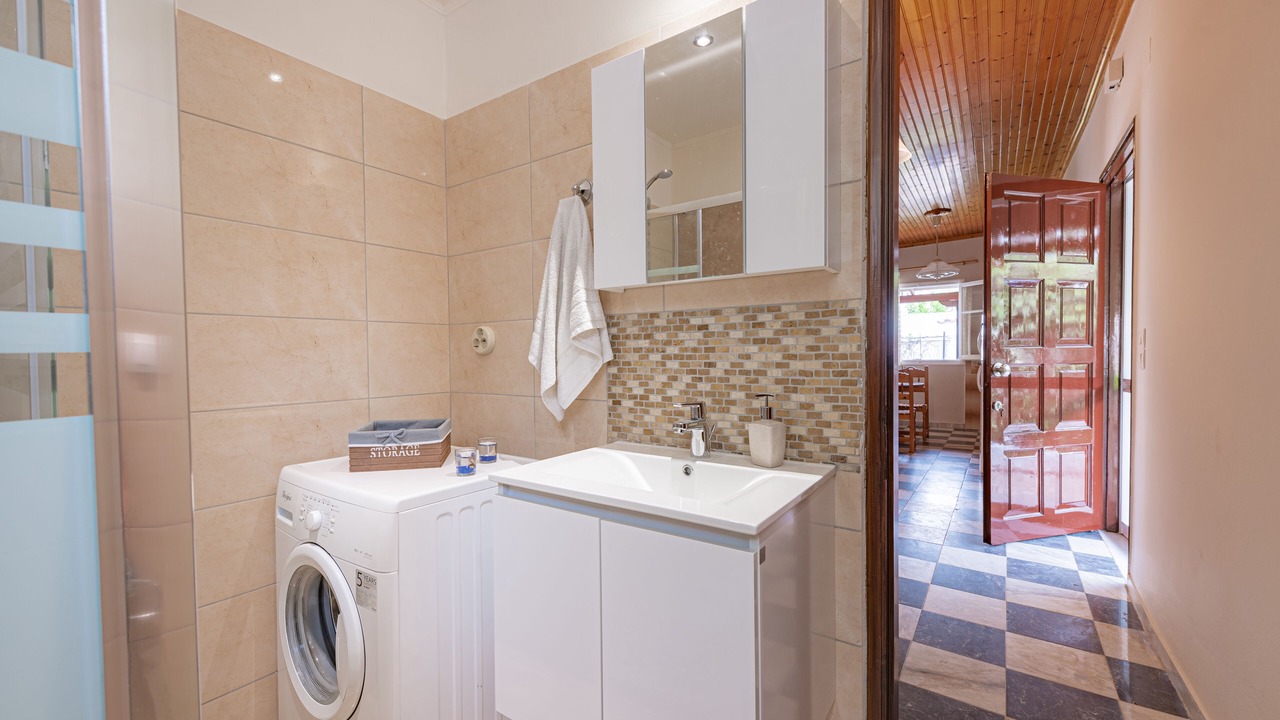 Photo of Bathroom in Agios Gordios