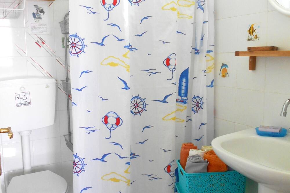 Photo of Bathroom in Marathokampos
