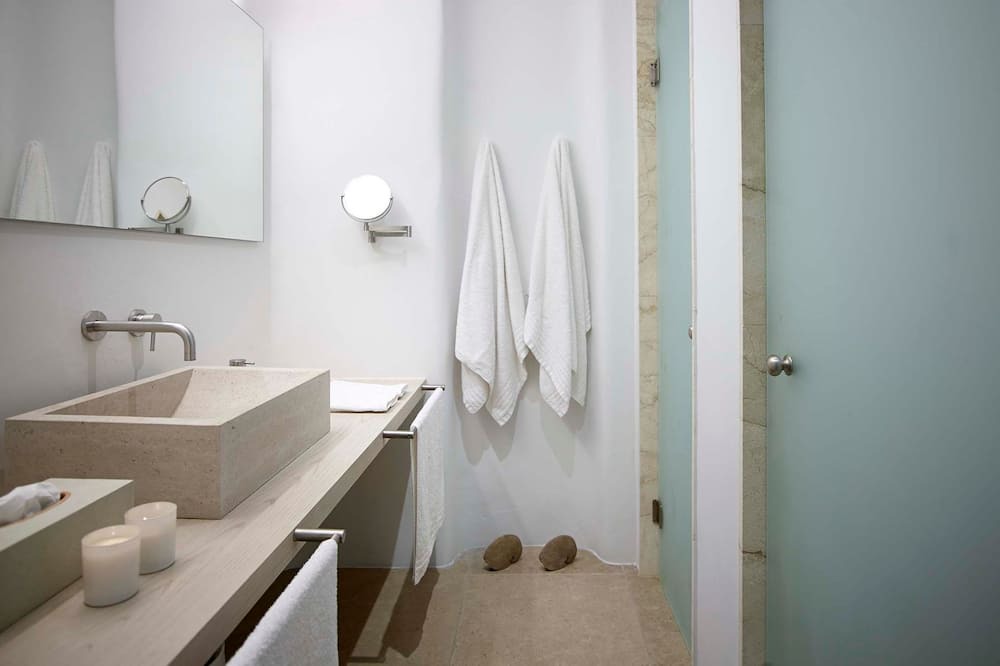 Photo of Bathroom in Paraga