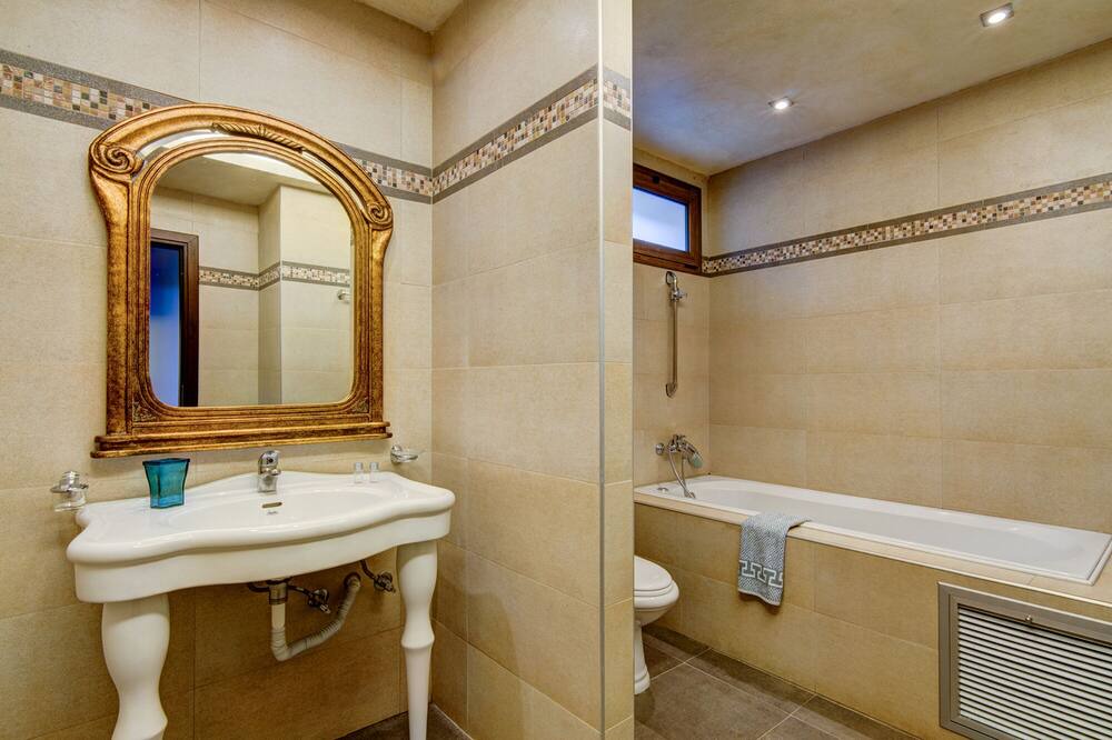 Photo of Bathroom in Prina