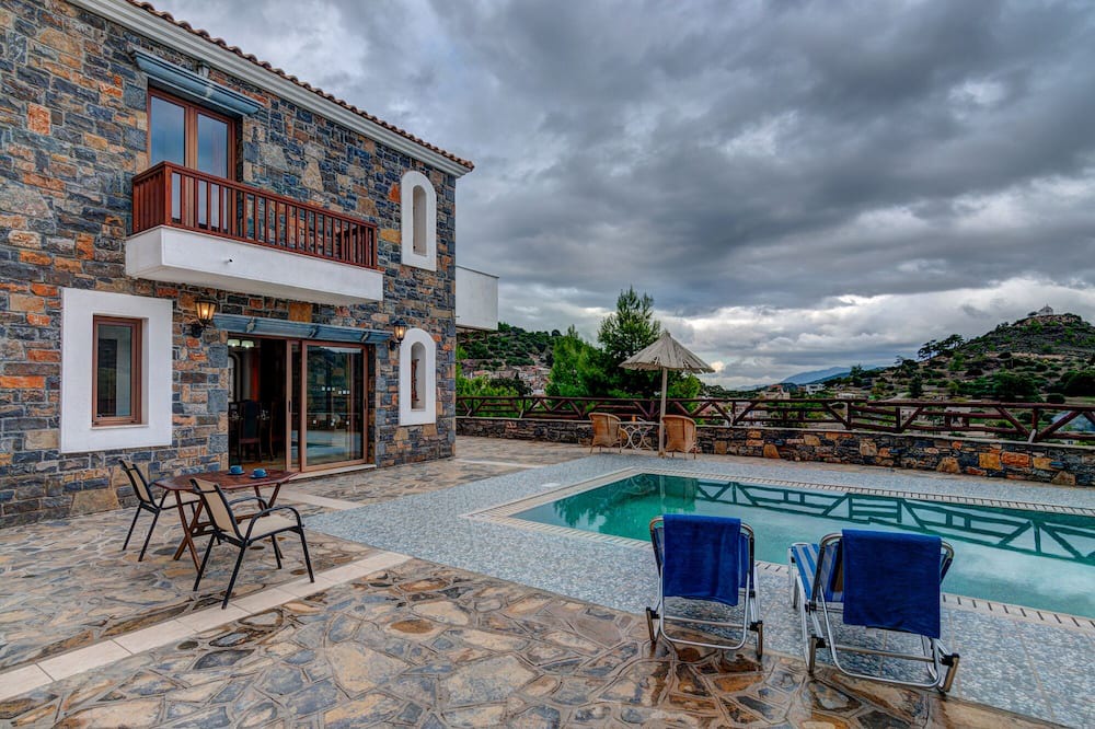 Photo of Outdoor in Prina