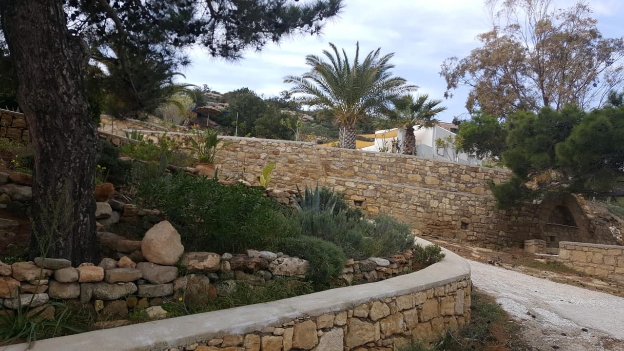 Photo of Others in Amoopi