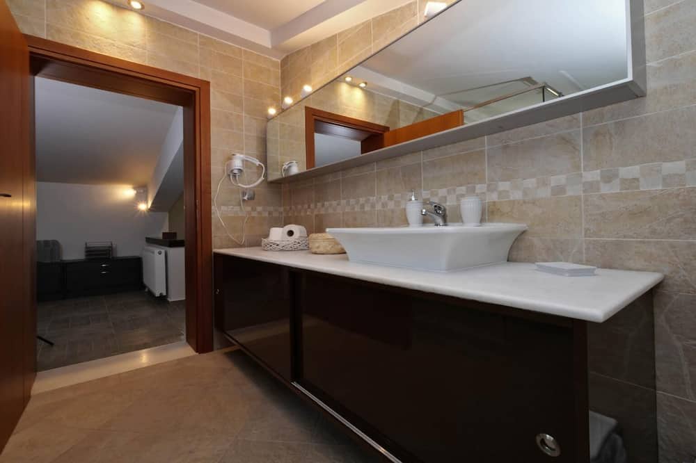Photo of Bathroom in Kavos