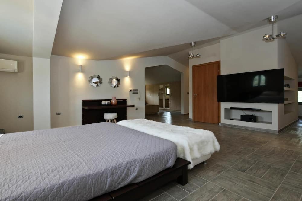 Photo of Bedroom in Kavos
