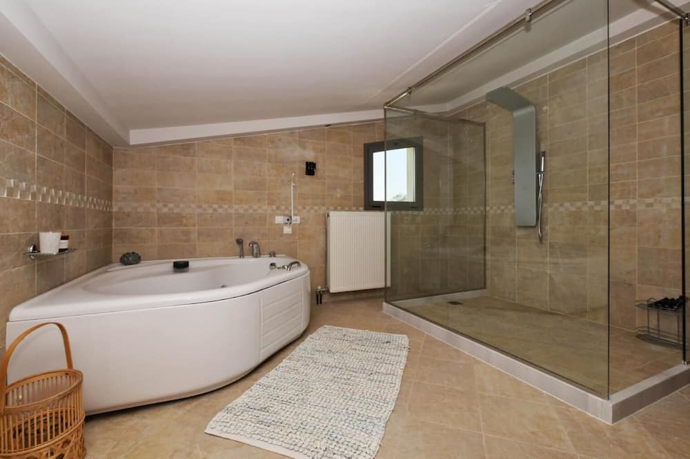 Photo of Bathroom in Kavos