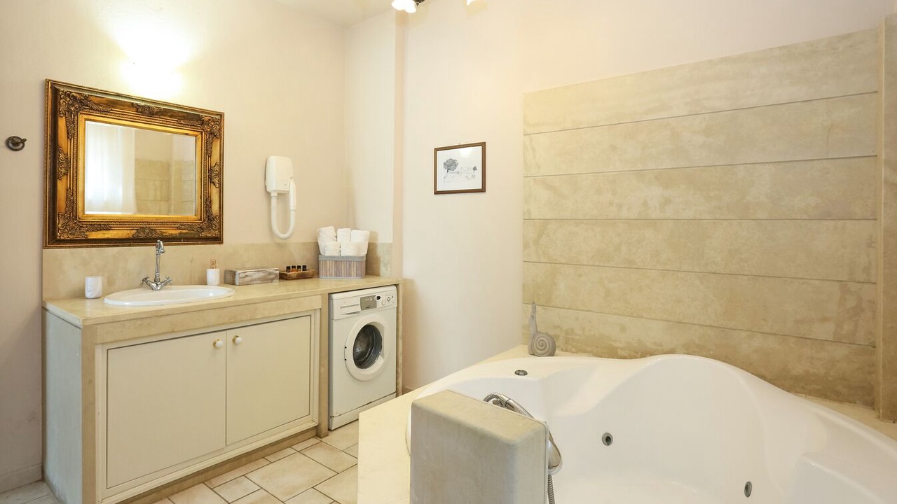 Photo of Bathroom in Faistos