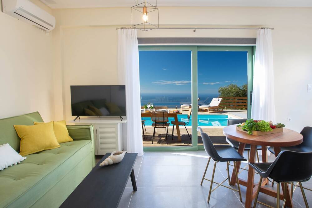 Photo of Livingroom in Kalamitsi