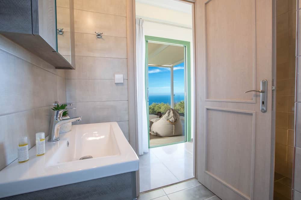Photo of Bathroom in Kalamitsi
