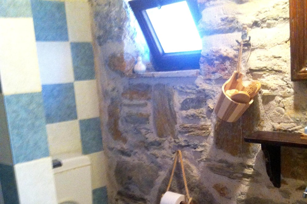 Photo of Bathroom in Vlachokerasia