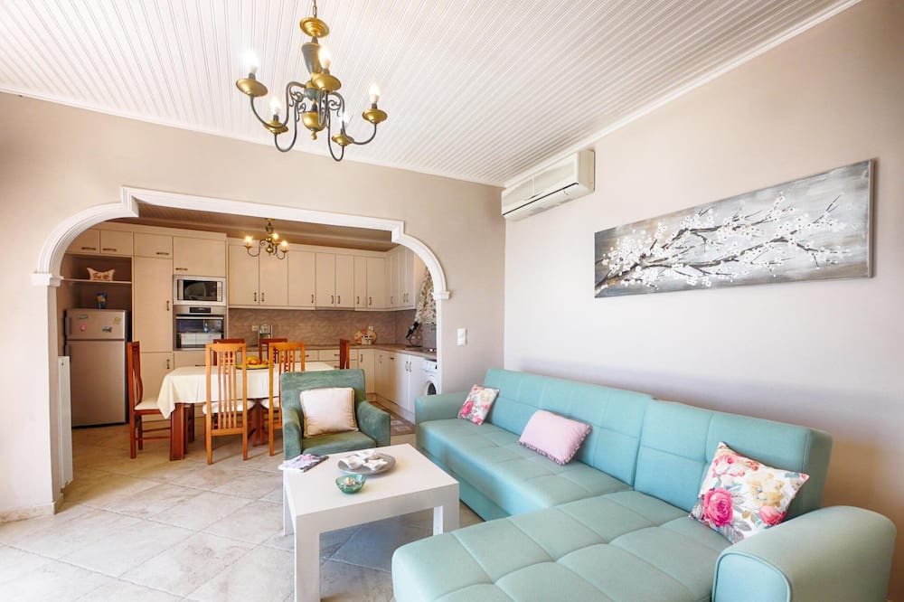 Photo of Livingroom in Afionas