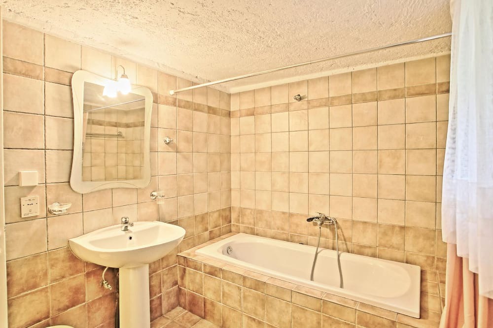 Photo of Bathroom in Agni