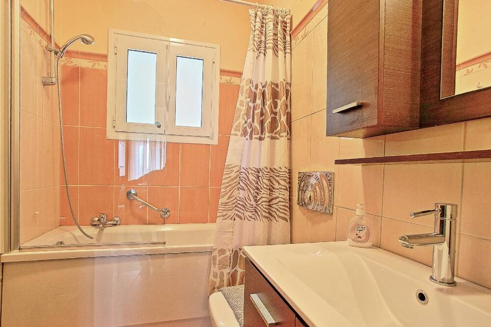 Photo of Bathroom in Barbati