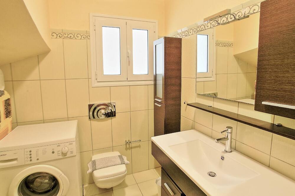 Photo of Bathroom in Barbati