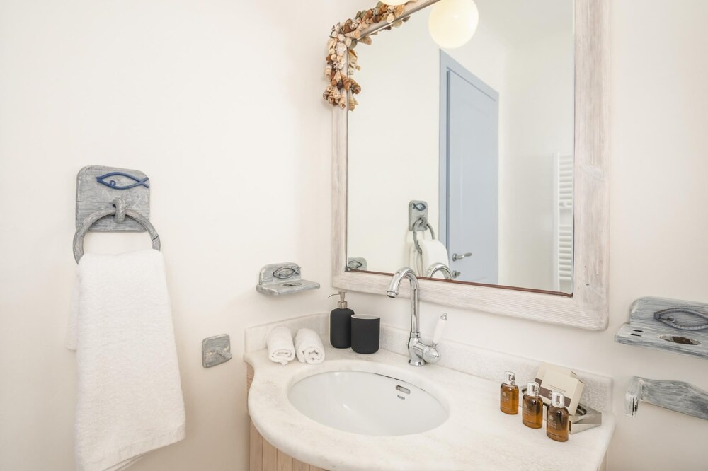 Photo of Bathroom in Kanalia