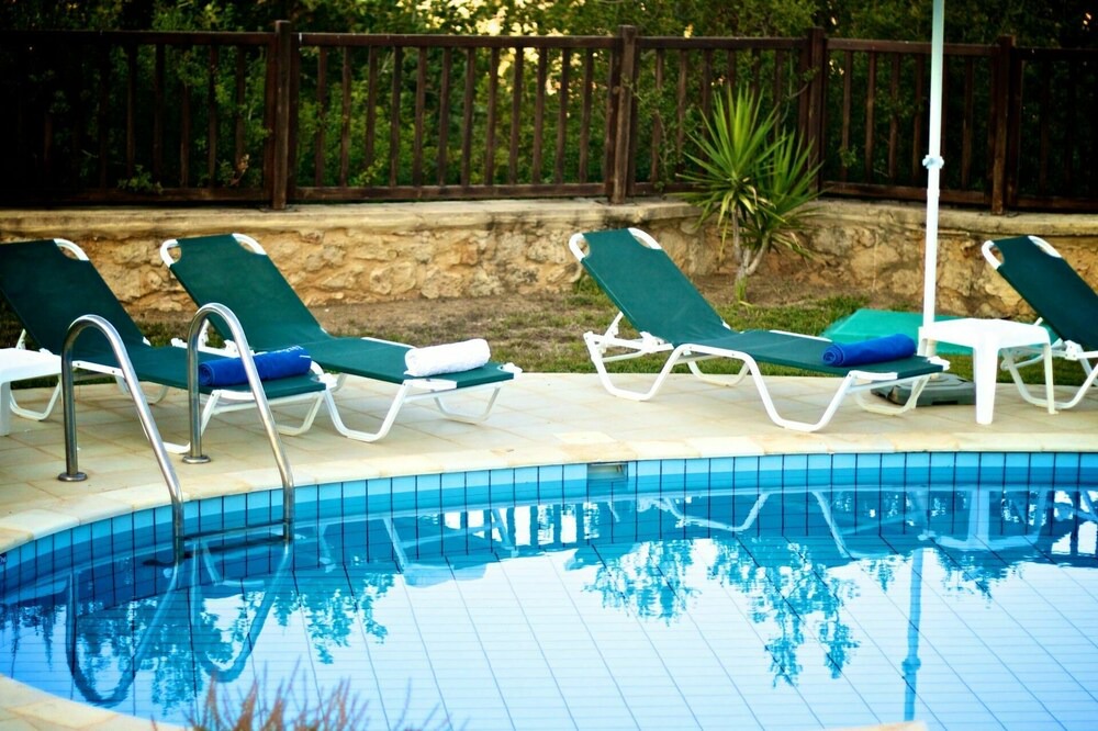 Photo of Outdoor in Gerani