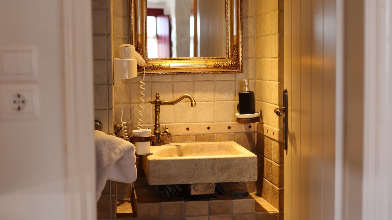 Photo of Bathroom in Omales
