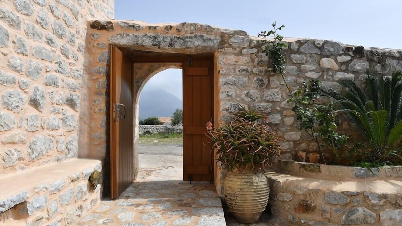Photo of Outdoor in Omales