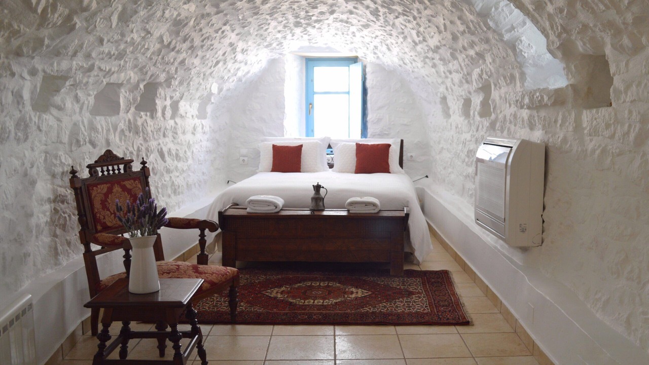 Photo of Bedroom in Omales